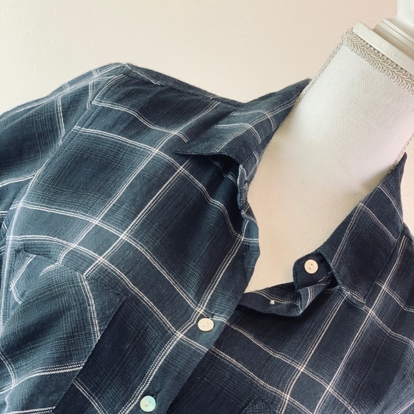 Lovestitch Short Sleeve Plaid Dress - Picture 4 of 8